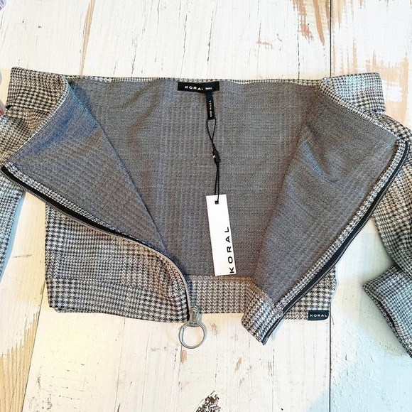 Koral Restrain Lux Off Shoulder Long Sleeve Crop Top Size Small Lavish - Picture 6 of 6